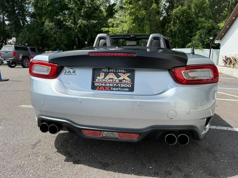 Used 2018 FIAT 124 Spider Abarth w/ Convenience Group RWD image 4