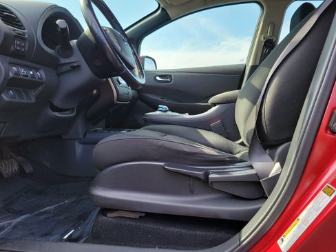 Used 2013 Nissan Leaf S FWD image 16