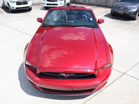 Used 2013 Ford Mustang Premium image 11