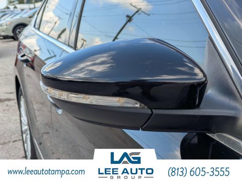 Used 2016 Volkswagen Passat 1.8T SE FWD image 11