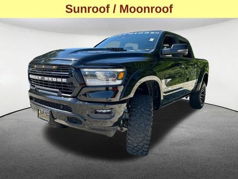 Used 2023 RAM 1500 Laramie AWD/4WD image 5