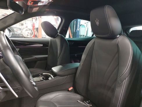 Used 2023 Maserati Grecale GT image 17