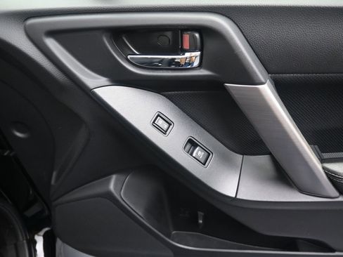 Used 2018 Subaru Forester 2.5i Premium image 17