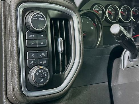 Used 2022 Chevrolet Silverado 2500 LTZ w/ LTZ Plus Package image 11