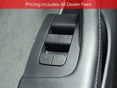 Used 2022 Tesla Model Y Long Range AWD/4WD image 26