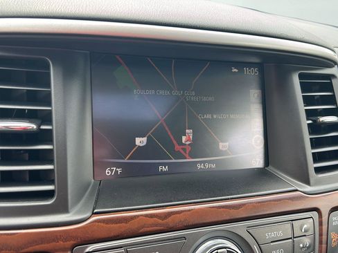 Used 2020 Nissan Pathfinder Platinum AWD/4WD image 10