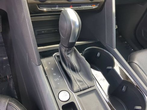 Certified 2022 Volkswagen Atlas SE FWD image 26
