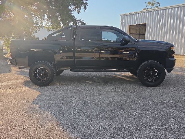 Used 2017 Chevrolet Silverado 1500 W/T w/ Black Out Edition RWD image 4