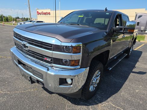 Used 2015 Chevrolet Silverado 2500 LTZ w/ Duramax Plus Package AWD/4WD image 7