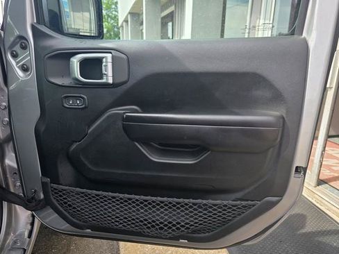 Used 2020 Jeep Wrangler Unlimited Sport S AWD/4WD image 24