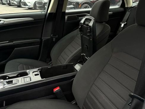 Used 2020 Ford Fusion SE image 21