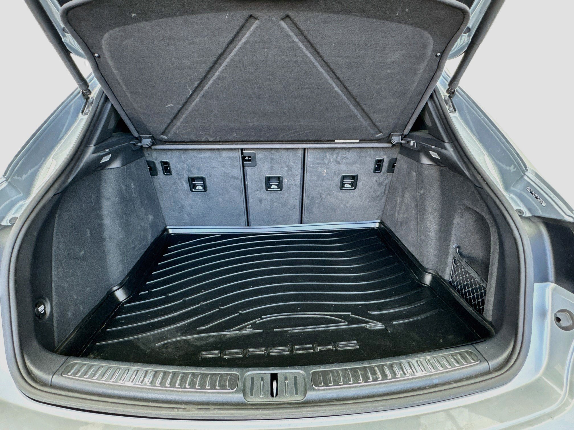 Used 2021 Porsche Macan AWD/4WD image 18