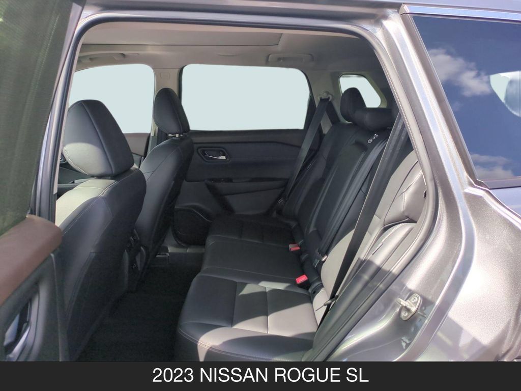 Used 2023 Nissan Rogue SL w/ SL Premium Package FWD image 16