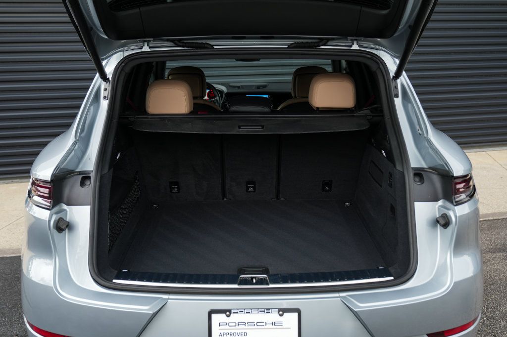 Certified 2024 Porsche Cayenne S AWD/4WD image 17