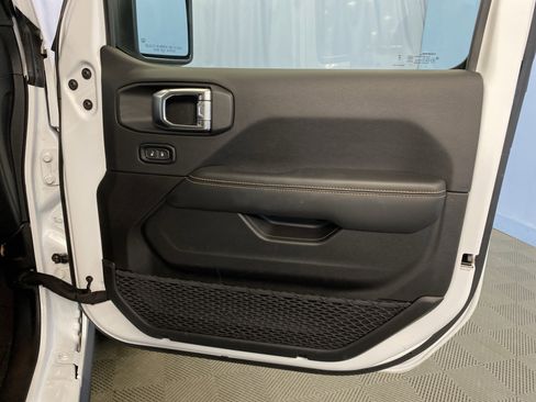 Certified 2025 Jeep Wrangler Backcountry image 43