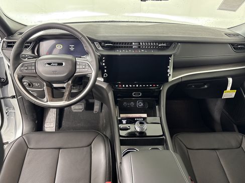 New 2026 Jeep Grand Cherokee L Limited image 12