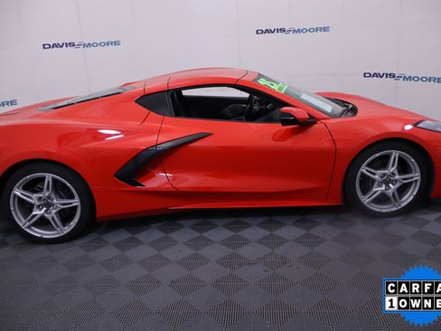 Used 2025 Chevrolet Corvette Stingray Premium Cpe w/ 3LT RWD image 5