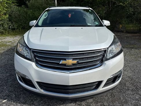 Used 2017 Chevrolet Traverse LT AWD/4WD image 2