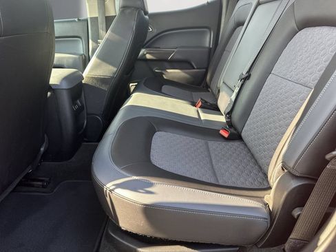 Used 2016 Chevrolet Colorado Z71 AWD/4WD image 18