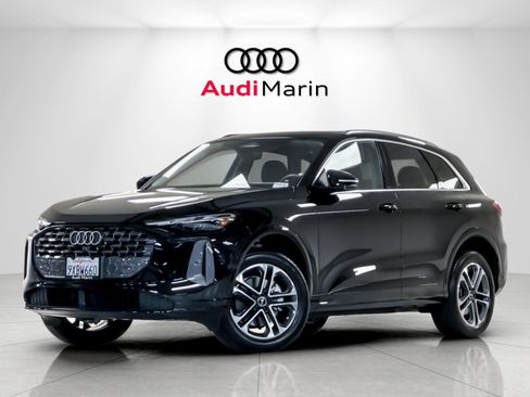 Used 2025 Audi Q5 Premium w/ Convenience Package AWD/4WD image 1