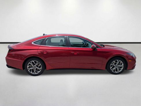 Used 2023 Hyundai Sonata SEL w/ Preferred Accessory Package FWD image 3