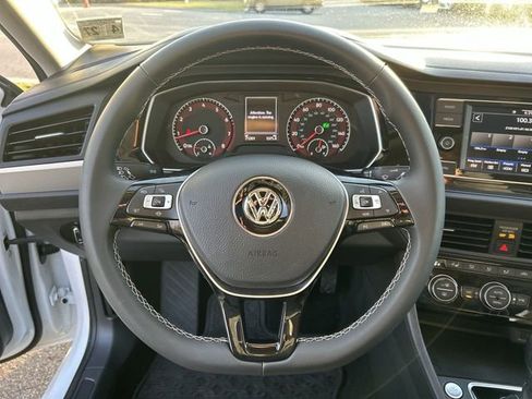 Used 2021 Volkswagen Jetta image 18