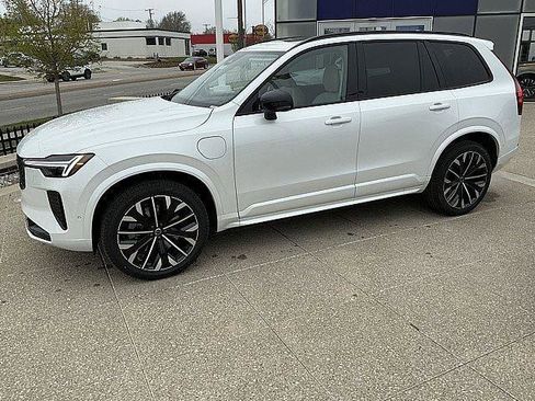 New 2026 Volvo XC90 T8 Ultra w/ Lounge Package AWD/4WD image 11