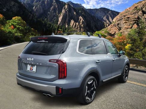 Used 2025 Kia Telluride S AWD/4WD image 3