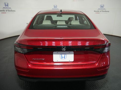 New 2025 Honda Accord SE image 5