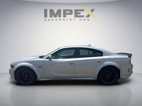 Used 2022 Dodge Charger Scat Pack RWD image 2