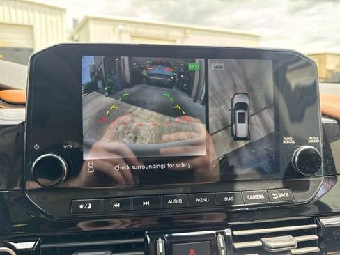 Used 2023 Nissan Pathfinder Platinum w/ Cargo Package AWD/4WD image 26
