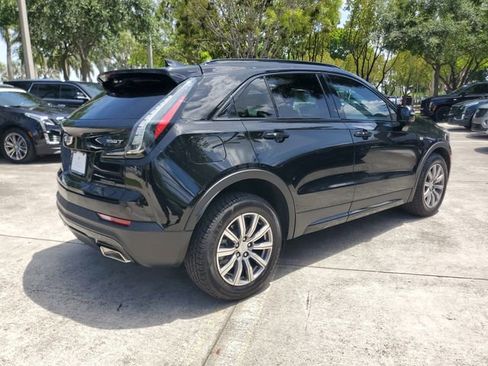 Certified 2022 Cadillac XT4 Sport w/ Comfort Package FWD image 4