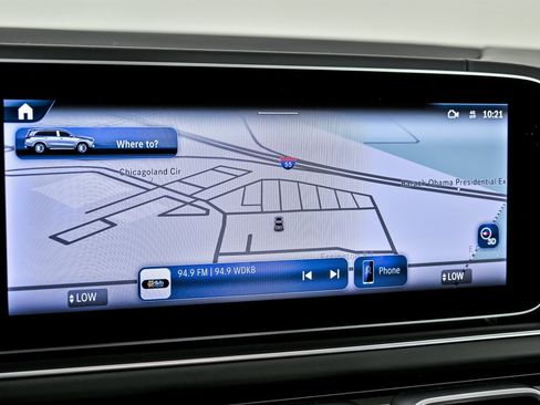 Used 2025 Mercedes-Benz Maybach GLS 600 4MATIC image 34