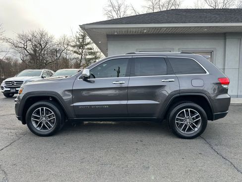 Used 2018 Jeep Grand Cherokee Limited w/ Luxury Group II image 4