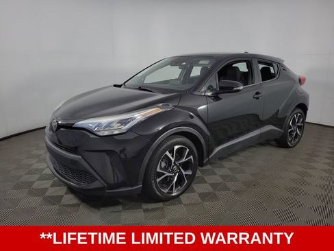 Used 2021 Toyota C-HR XLE FWD image 3