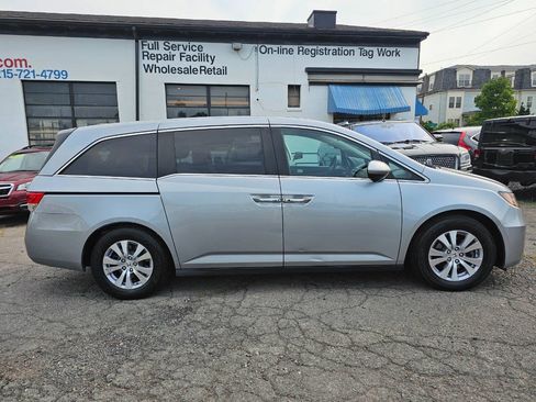Used 2017 Honda Odyssey EX image 4