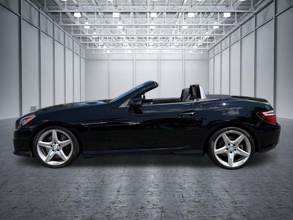 Used 2016 Mercedes-Benz SLK 300 image 16