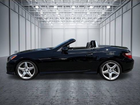 Used 2016 Mercedes-Benz SLK 300 image 16