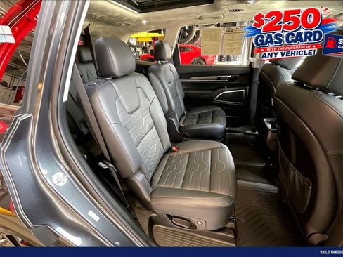 Used 2022 Kia Telluride SX w/ SX Prestige Package AWD/4WD image 26