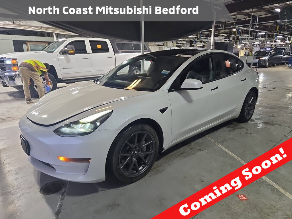 Used 2023 Tesla Model 3 Standard Range RWD image 1
