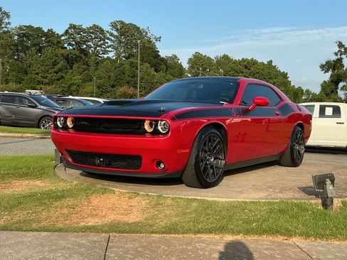 Used 2018 Dodge Challenger T/A RWD image 3