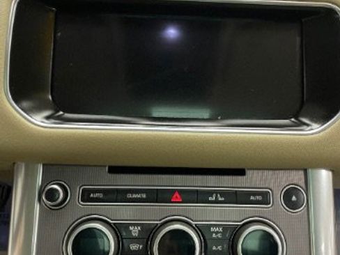 Used 2017 Land Rover Range Rover Sport HSE image 68