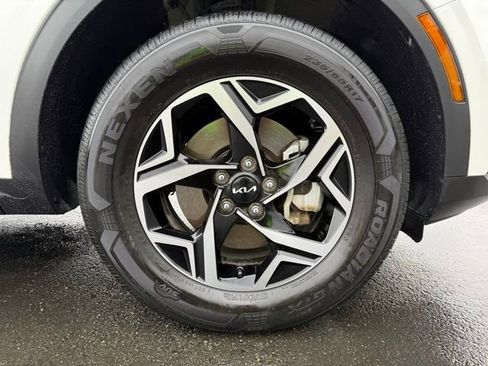 Certified 2023 Kia Sportage LX AWD/4WD image 9