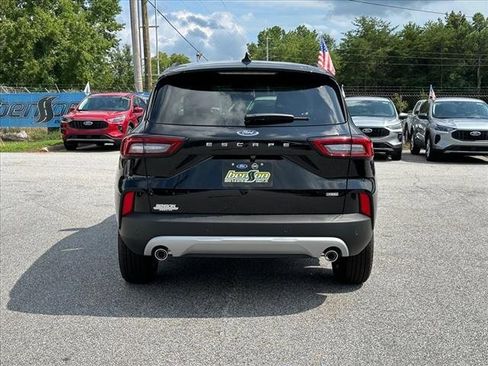 Used 2024 Ford Escape SE image 23
