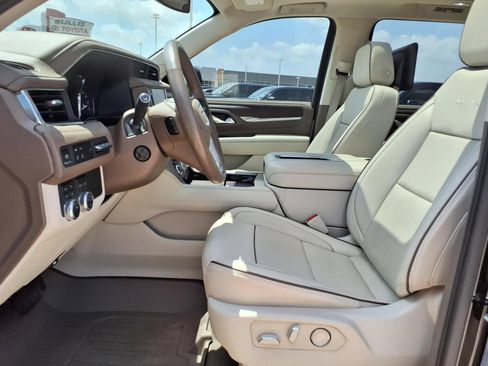Used 2021 GMC Yukon XL Denali w/ LPO, Illumination Package AWD/4WD image 16