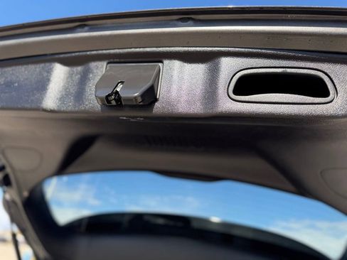 Used 2023 Jeep Compass Limited image 10