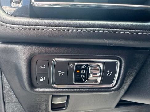 Used 2022 Lincoln Nautilus Reserve AWD/4WD image 25