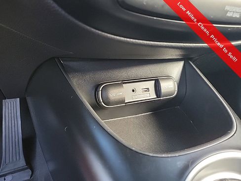 Used 2019 Kia Soul Base 4D Hatchback image 28