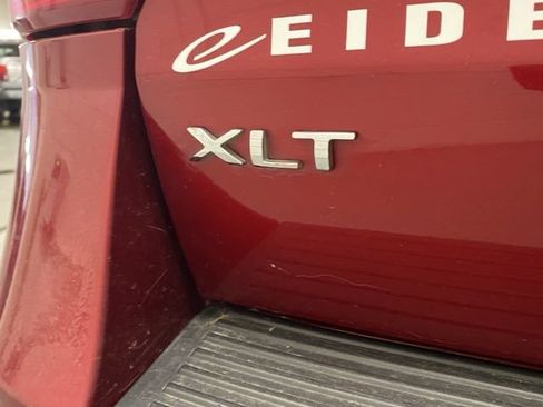 Used 2018 Ford Expedition XLT w/ Equipment Group 202A AWD/4WD image 36