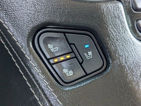 Used 2019 GMC Yukon SLT RWD image 27
